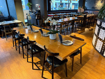 SALE CLOSED: 'NO RESERVE' ON-LINE AUCTION: Contents of London Thai Restaurant & Bar 'Closing Due to Development'