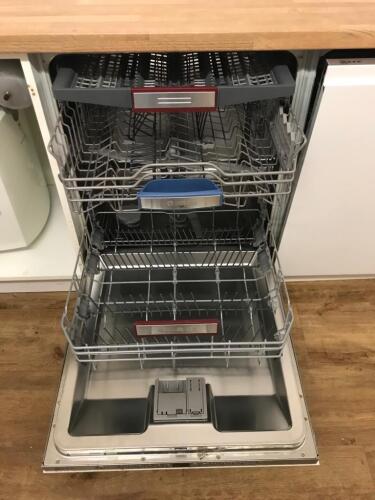 1st Floor - Neff Model SD6P1F Integrated Dishwasher. NOTE: Buyer is required to disconnect and remove.