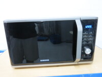 Samsung Microwave Oven, Model MS28J5215AS, 1000 Watt.