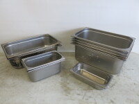 11 x Assorted Sized Stainless Steel Gastronorm Pans to Include: 7 x GN 1/1 530 x 325, 4 x GN 1/1 320 x 180,