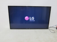 LG 49" Ultra HD TV, Model 49UH620V. Comes with Wall Bracket & Remote.