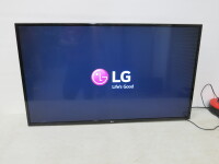 LG 49" Ultra HD TV, Model 49UH620V. Comes with Wall Bracket & Remote.