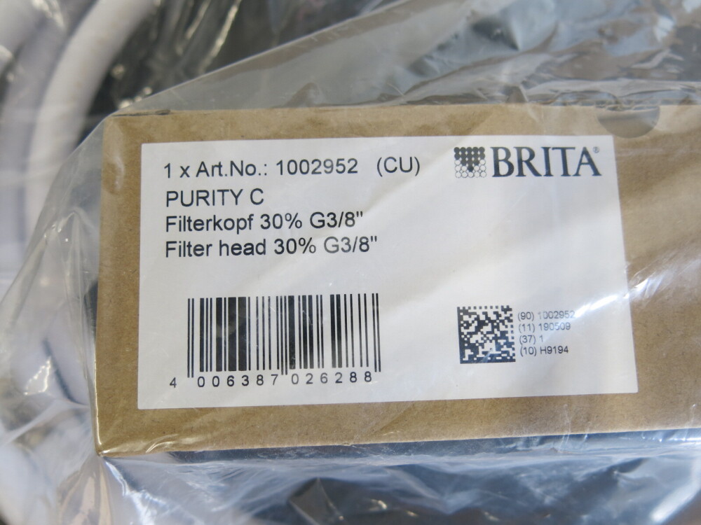 ake0211ページ Azkoyen Boxed/New Hot Drinks Vending Machine, Model ZEN 5 GB/B/EFB