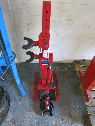 Sealey Coil Spring Compressing Station, 1500kg, Model RE231.v3 with 6 x Attachments.