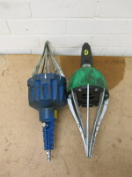 2 x Pneumatic CV Boot Spreaders.