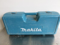 Makita 9 Inch Disc Cutter, Model GA9020,110V. Comes with Carry Case.