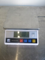 Industry Electronic Balance Digital Scales, Capacity 10KG