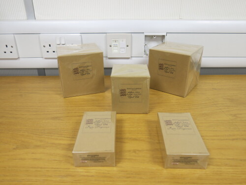 36 x Oxford Oak Candle & Room Spray to Include: 21 x Oxford Oak Candle 300g, 8 x Oxford Oak Candle 750g, 7 x Oxford Oak Room Spray
