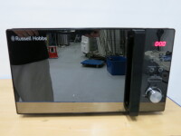 Russell Hobbs Microwave Oven, Model RHM2076B, 800 Watt.