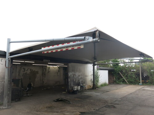 Carapax Car Valeting Canterlever Canopy, 8m x 5.5m x 2.4m Vehicle Height with 5 x Lights. NOTE: Buyer required to dismantle & remove from site.