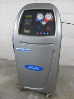 Robinair Autoclimate Cooltech AC690 Pro, S/N 553065, DOM 2009. Comes with User Manual.