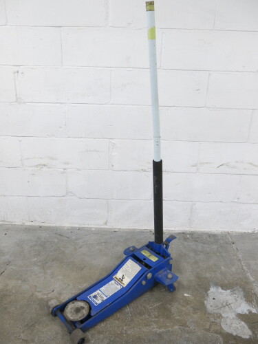 Blue-Point 2 Tonne Super Low Service Jack.