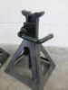 Set of 2 Blue-Point 5 Tonne Axle Stand in Black. - 2