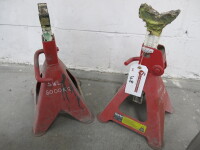 Set of 2 Clarke 6 Tonne Axle Stand in Red.