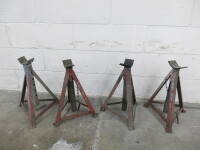 4 x 2500kg Axle Stands.