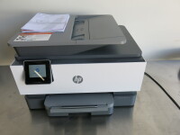 HP Office Jet Pro 901 2E All In One Colour Printer. Comes with Reference Guide, Set Up Guide & Power Supply.