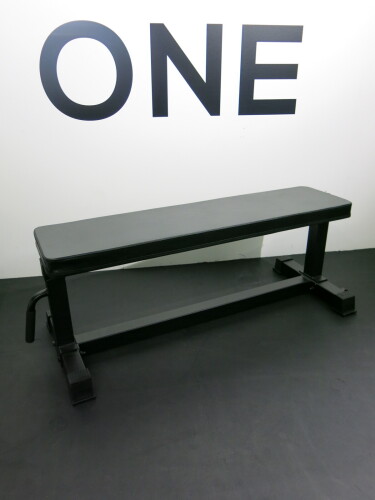 Flat BLK BOX Bench.