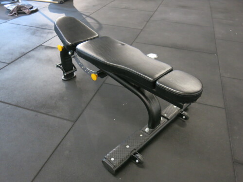 Adjustable BLK BOX Bench in Black.