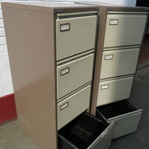 2 x Roneo 4 Drawer Metal Filing Cabinets