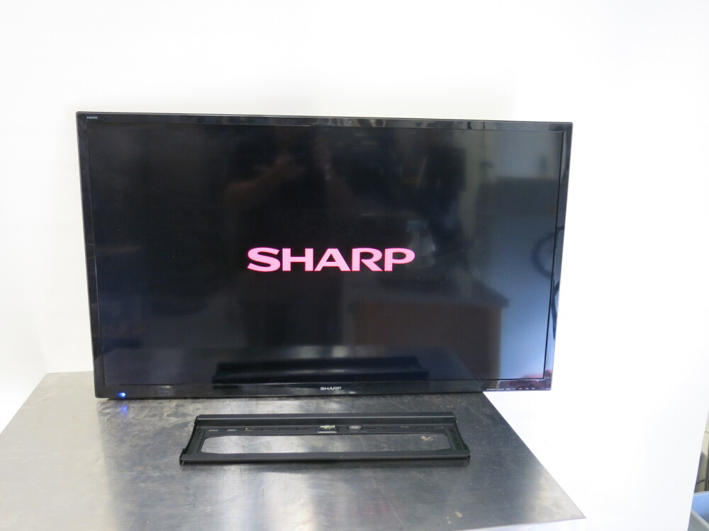 Sharp Aquos 40 LCD Colour TV, Model LC-40FG5151KF.