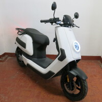 GK22 WMC: Niu NQi GT Electric Scooter, Mileage 9.Comes with V5,  2 x Keys,4 x Fobs, 2 x Batteries Model NIU Energy 60B2/35AH, Dual Charger Converter, Pro Cargo Charger, User Manual & Floor Mat.