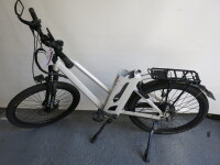 E-Prime 5 Speed 9 Gear Electric Bike with Digital Display, Shimano Gears, Disc Brakes, Truvatin Alloy T6 Handlebars, XCM30 SR Suntour Suspension Forks, Abus Wheel Bike Lock, 27.5" Wheels, Twin Stand & 1 x Mirror. Bike Incomplete with Missing Battery, Char