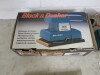 Black & Decker DN41 Sander. Comes in Original Box & Instruction Leaflet. - 2