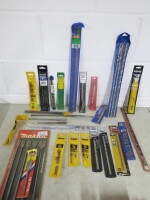 12 x SDS Drill Bits in Assorted Sizes & 13 x Other Drill Bits & A Set of Makita Flat Bits.