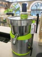 Santos Type 68 Stainless Steel Counter Top Centrifugal Juicer, S/N 1164753, DOM 06/2021.