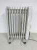 Delonghi Electric Oil Radiator, Model KH190920T. NOTE: timer needs attention. - 4