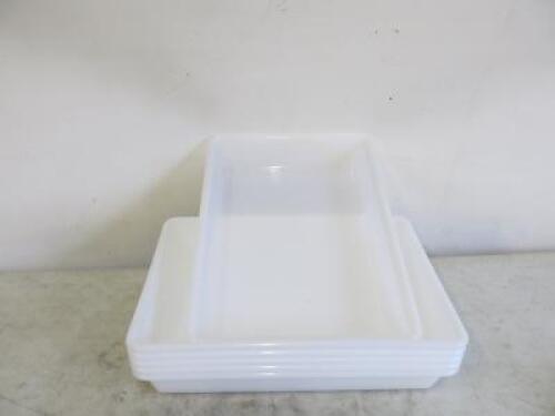 11 x Araven Food Storage Tray.