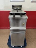 Olis Single Basket Electric Single Phase Deep Fat Fryer, Size H100 x W60 x D70cm. Comes with 2 Baskets.