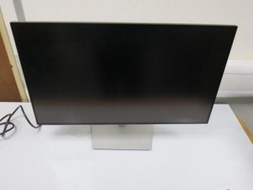 Dell 27" Flat Panel Monitor, Model U2722D. DOM 03/2021.