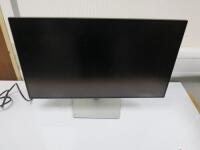 Dell 27" Flat Panel Monitor, Model U2722D. DOM 03/2021.