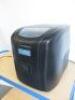 Polar Countertop Ice Machine, Model T315-02. - 4