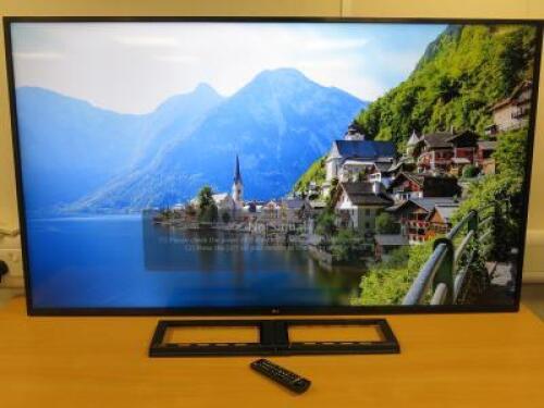 LG 65" Smart TV, Model 65UP75006LF, S/N 202MAXSHFV90, DOM 02/2022. Comes with Remote, Bontec Wall Bracket & Raspberry PI Console, Leads & HDMi.