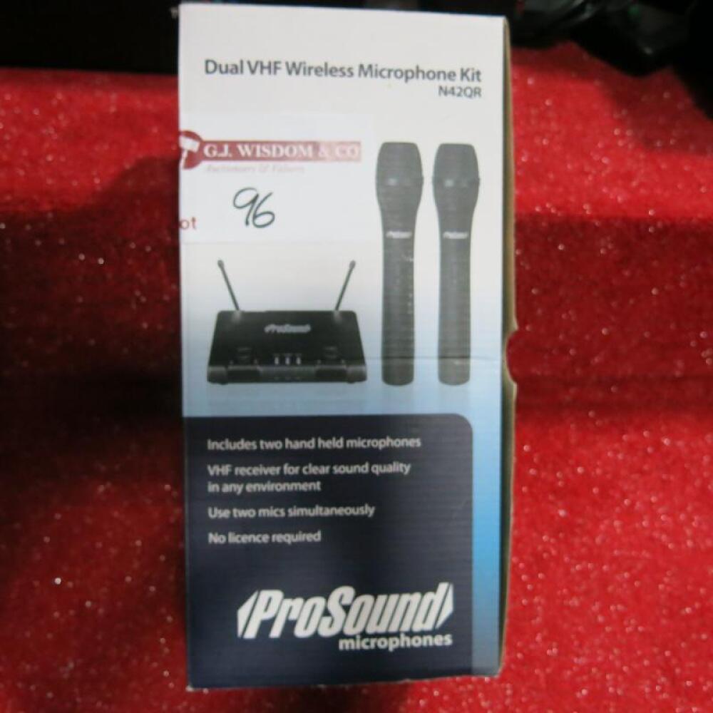 Prosound Dual VHF Wireless Microphone Kit Model N42QR. New Boxed