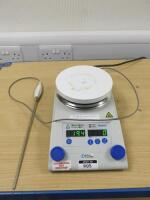 Fisher Scientific Hot Plate Stirrer, Model Isotemp RT Advanced, S/N HCKF61007.