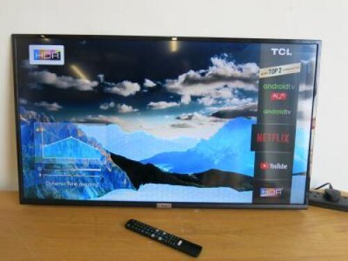 TCL 40" LED Smart Android TV, Model 40ES569. Comes with Wall Bracket & Remote.