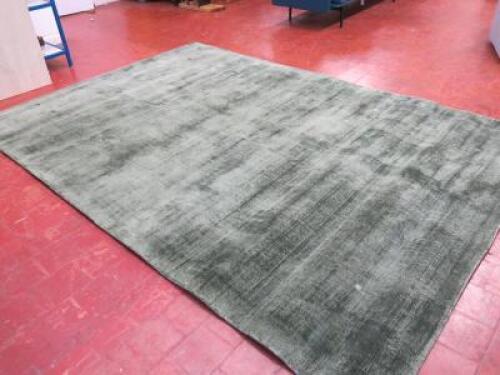 Asiatic London 'Blade' Hand Woven Green Rug 100% Viscose Pile. Size H200 x W290cm.