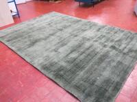 Asiatic London 'Blade' Hand Woven Green Rug 100% Viscose Pile. Size H200 x W290cm.