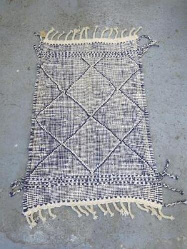 Moroccan Handwoven Rug, Size 115 x 80cm.