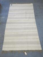 Slubweave 100% Cotton Rug, Size 105 x 180cm.