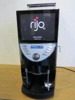 Aequator Brasil II / 1 Grinder, 240v Bean to Cup Coffee Vending Machine. Comes with Keys.