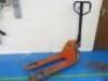 2500kg Lingsby Pallet Truck in Orange.