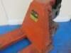 2500kg Lingsby Pallet Truck in Orange. - 2