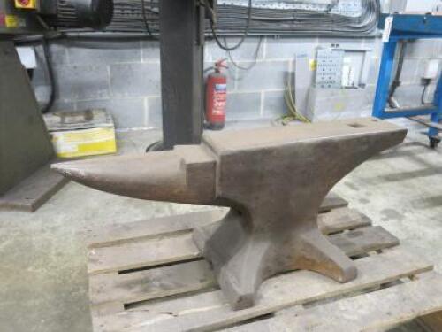 Peter White Blacksmiths Metal Anvil.