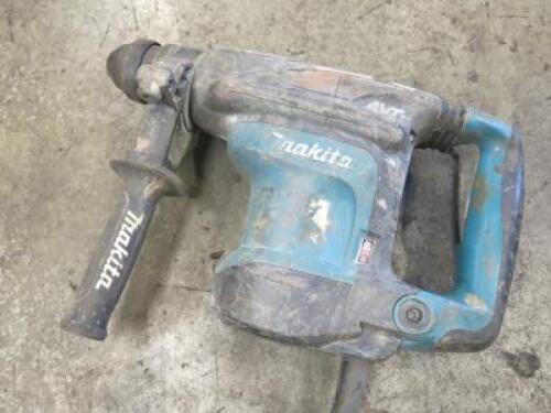 Makita AVT HR3210C Drill, 110v.