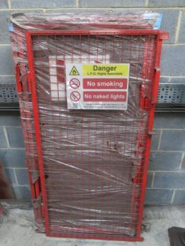 Metal Gas Cylinder Storage Cage in Red, Size H180 x W90 x D90cm.