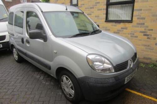 GX58 HGL (10/08) Renault Kangoo Authentique A MPV, Disabled Passenger Vehicle. 1600cc Automatic, Twin Side Doors & Wheelchair Loading Ramp. 19,180 Miles, MOT'd until Nov 2019. Comes with Keys and Docs (NOTE: Damage to Bonnet)